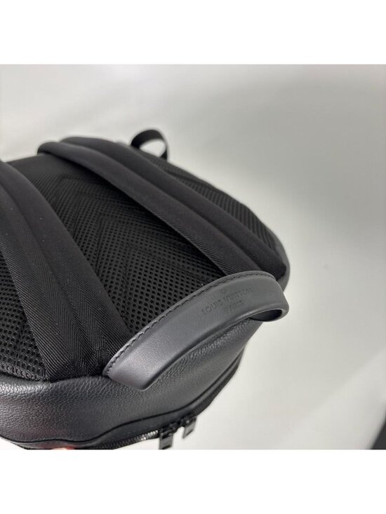Louis Vuitton LV Aerogram Takeoff Backpack main image 12